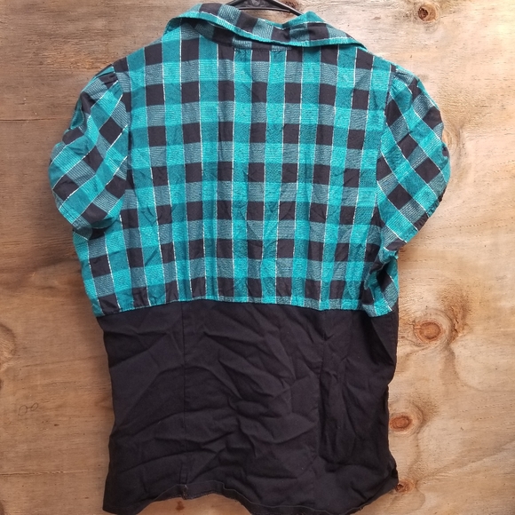 Janette Plus Women's Checkered Top - Picture 4 of 4